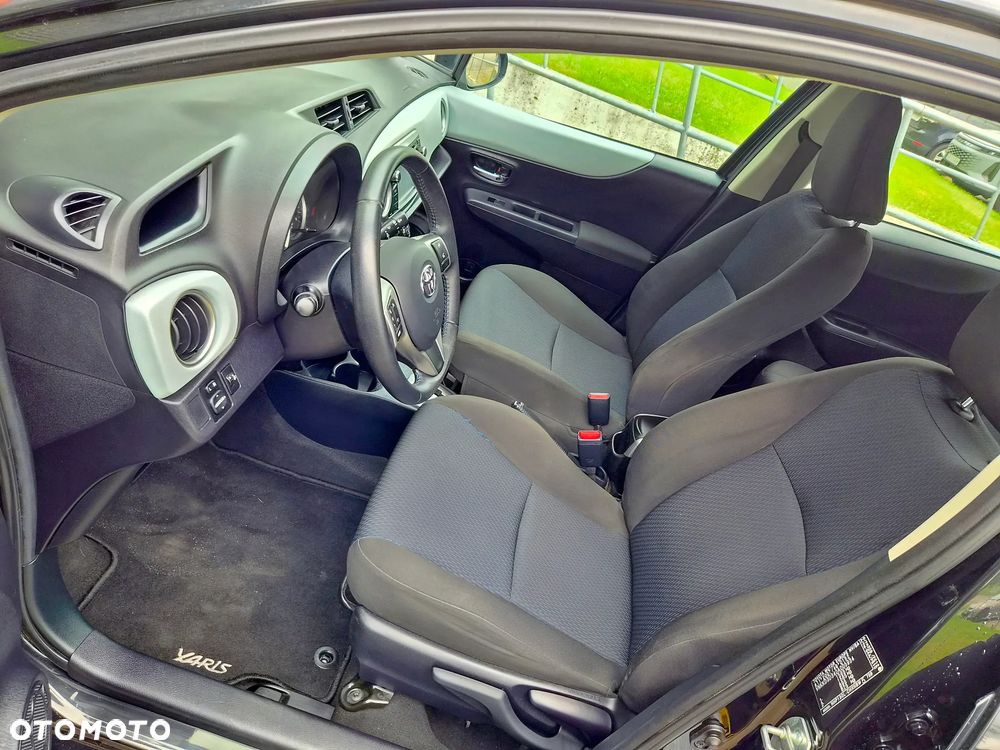 Toyota Yaris 1.5 VVT-i Lounge - 27