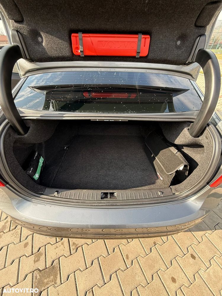 Volvo S60 D2 Momentum - 11