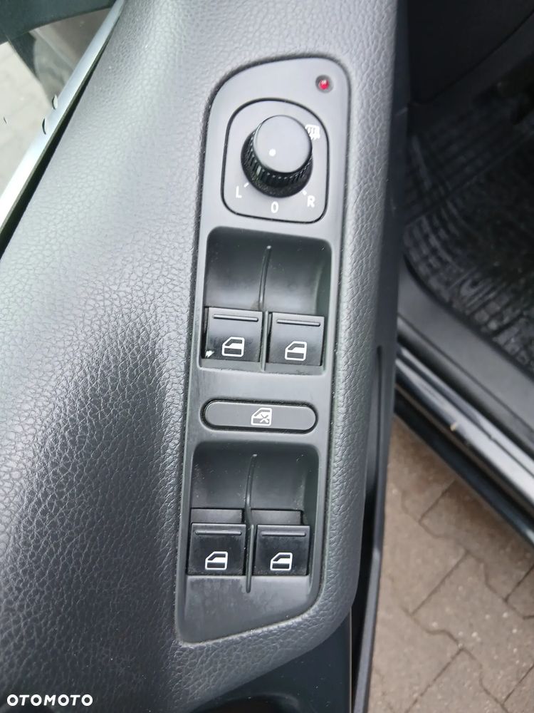 Volkswagen Tiguan - 13