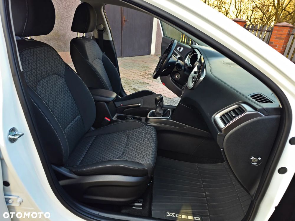 Kia XCeed 1.4 T-GDI M - 19