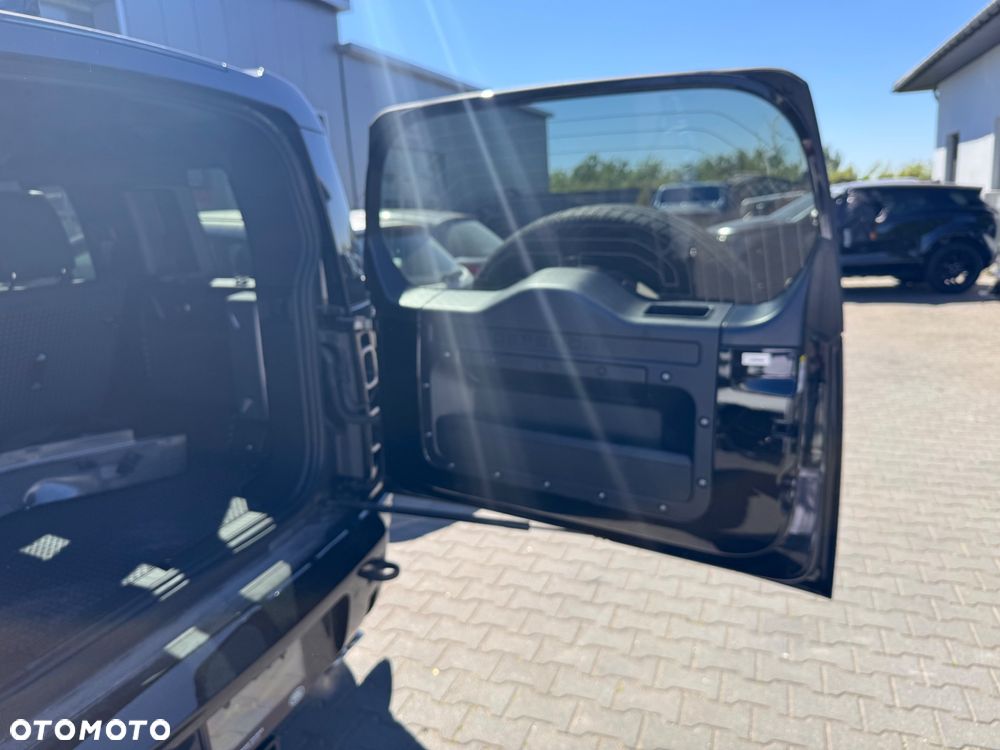 Land Rover Defender 110 5.0 P525 V8 - 14