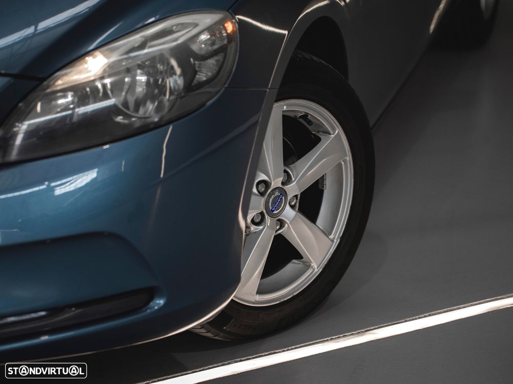 Volvo V40 D2 Kinetic - 9