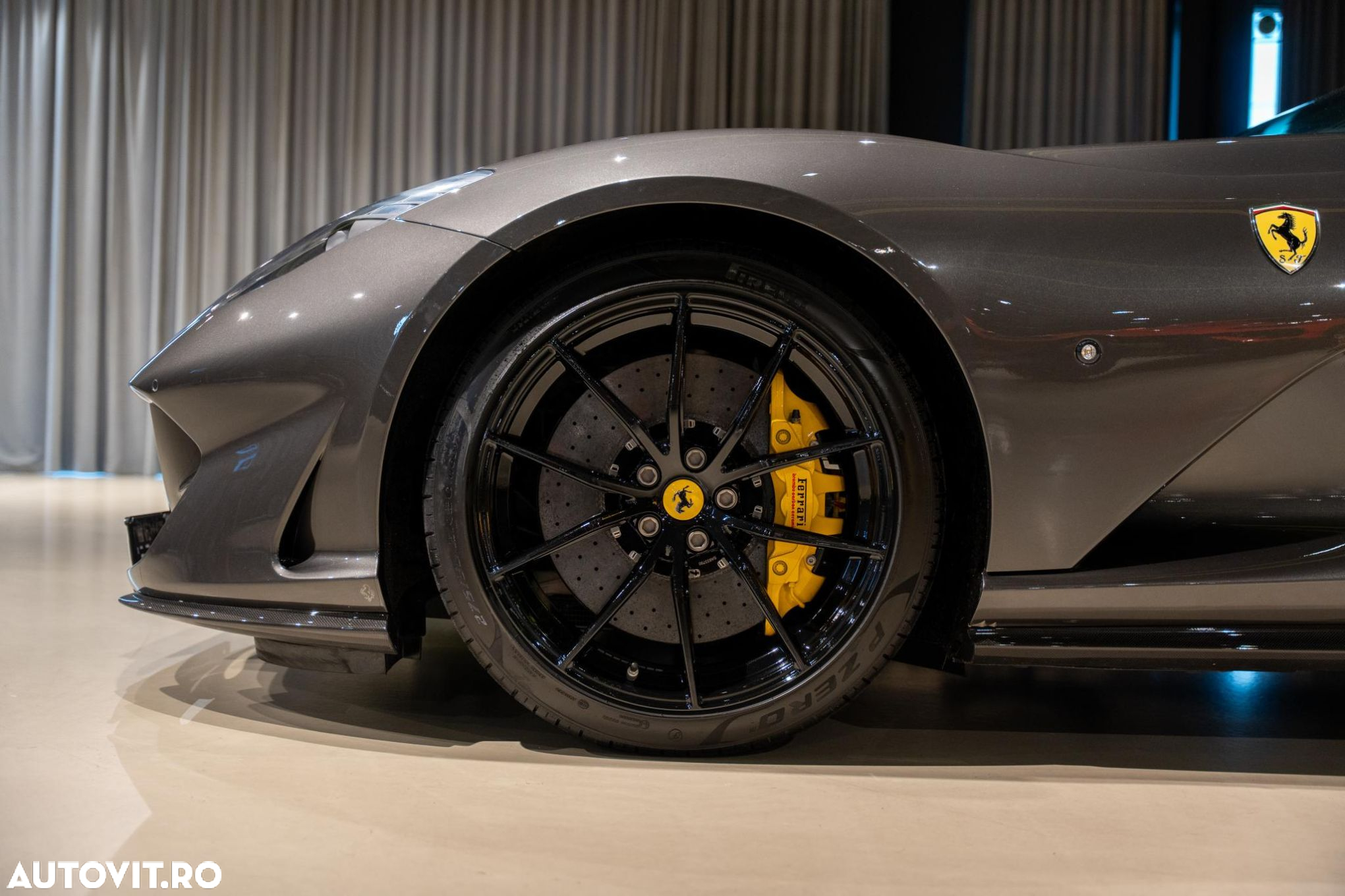 Ferrari 812 - 33