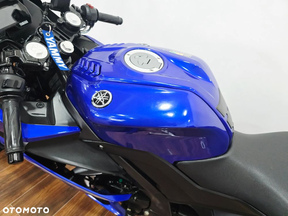 Yamaha YZF - 17