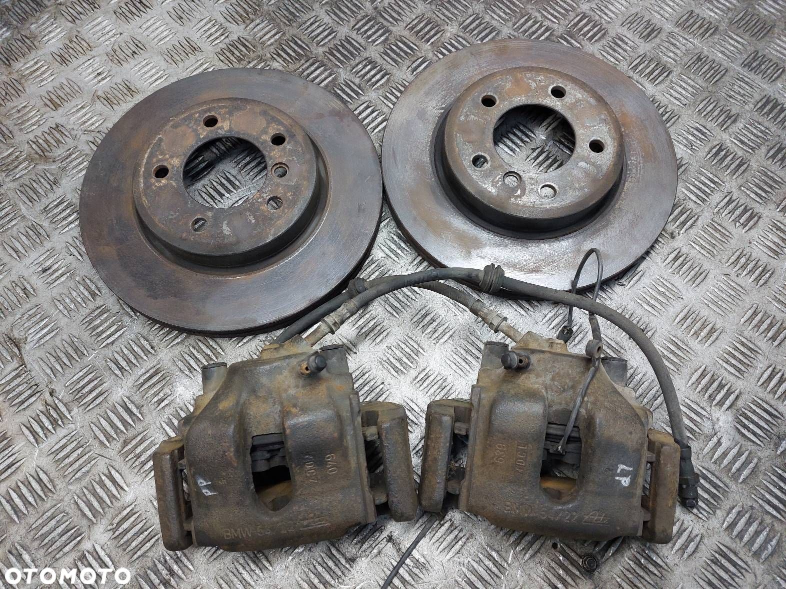 TARCZE HAMULCOWE PRZÓD + KLOCKI + ZACISKI BMW E46 320D 2.0 D M47 - 1
