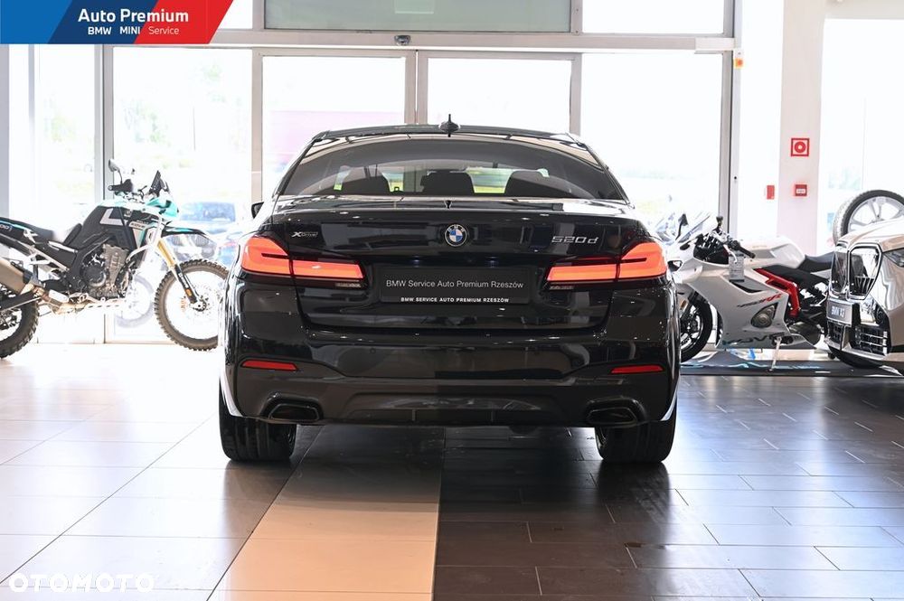 BMW Seria 5 520d M Sport sport - 18