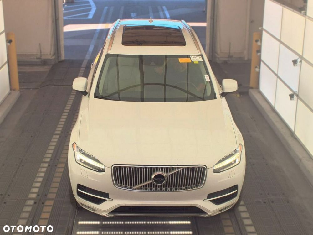Volvo XC 90 - 3