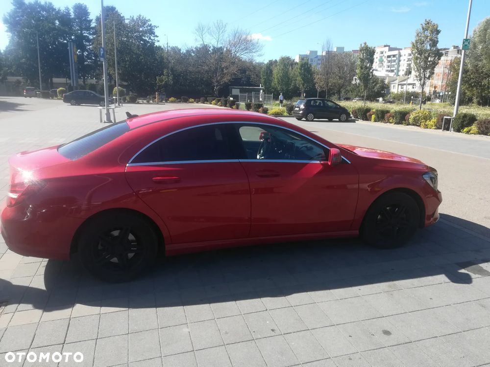 Mercedes-Benz CLA 180 7G-DCT Urban - 9