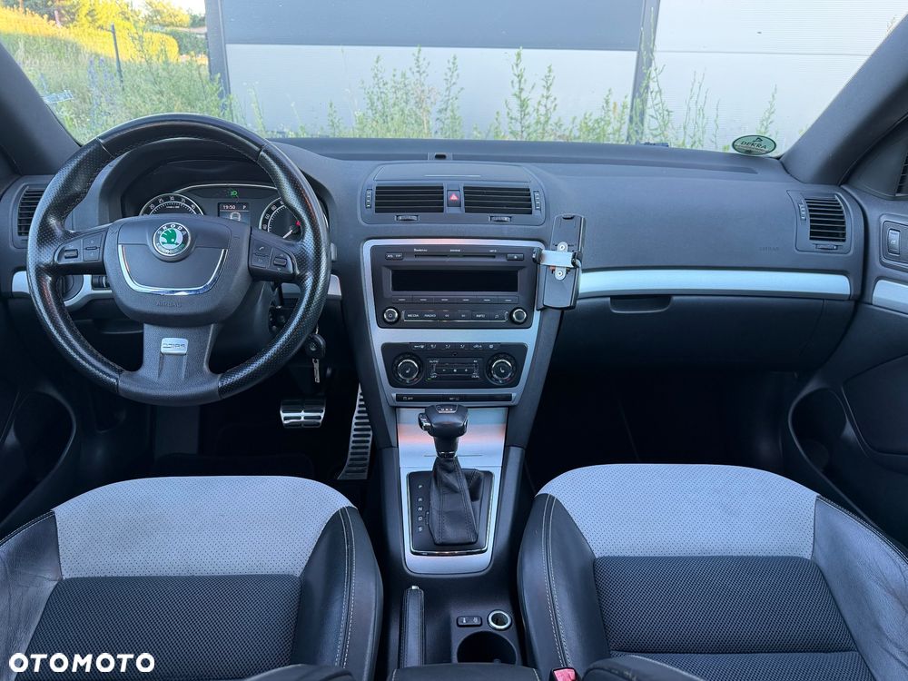 Skoda Octavia 2.0 TDI RS DSG - 22