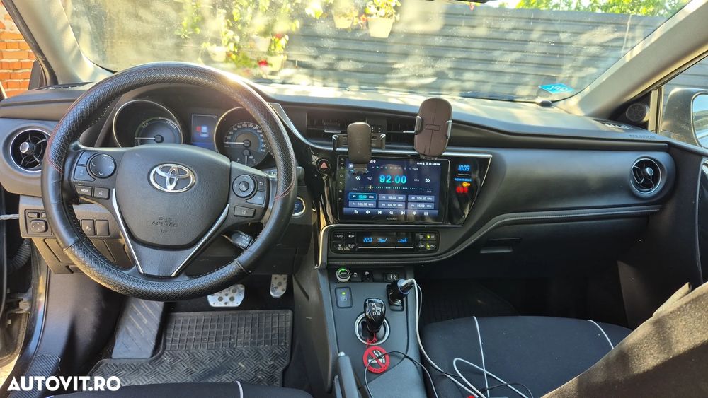 Toyota Auris - 5