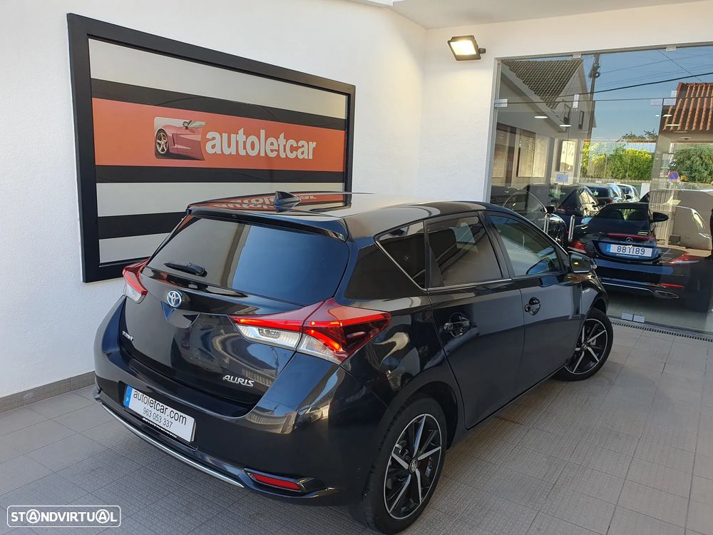 Toyota Auris 1.8 HSD Comfort - 23