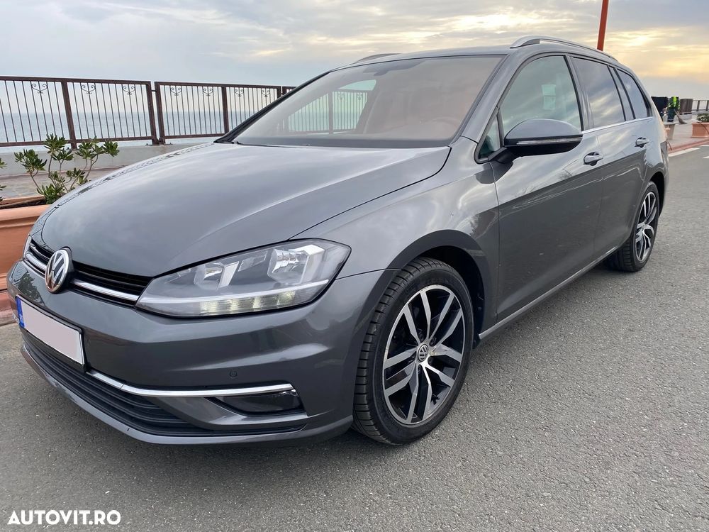 Volkswagen Golf 1.6 TDI DSG Highline - 1