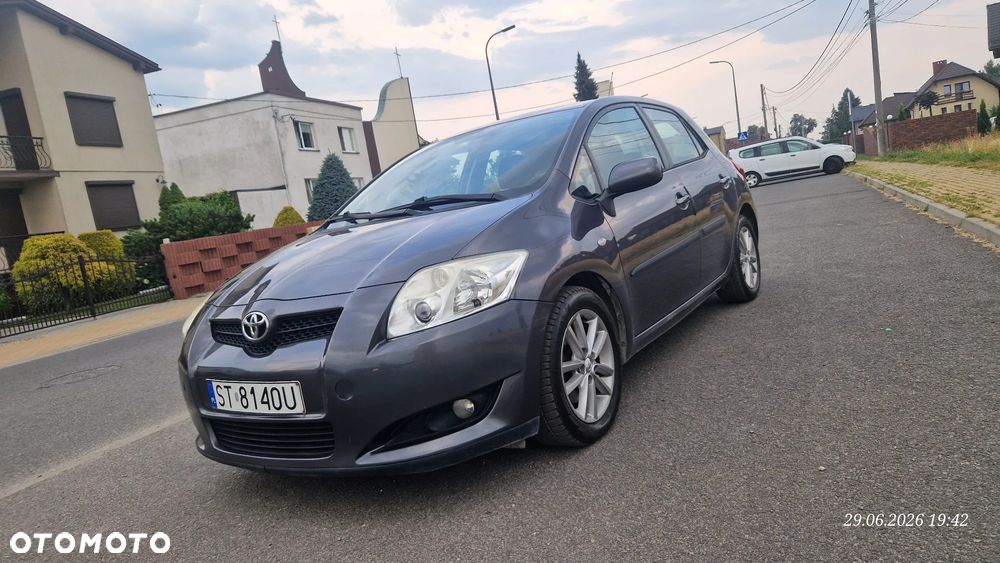 Toyota Auris 2.0 D-4D Luna - 1