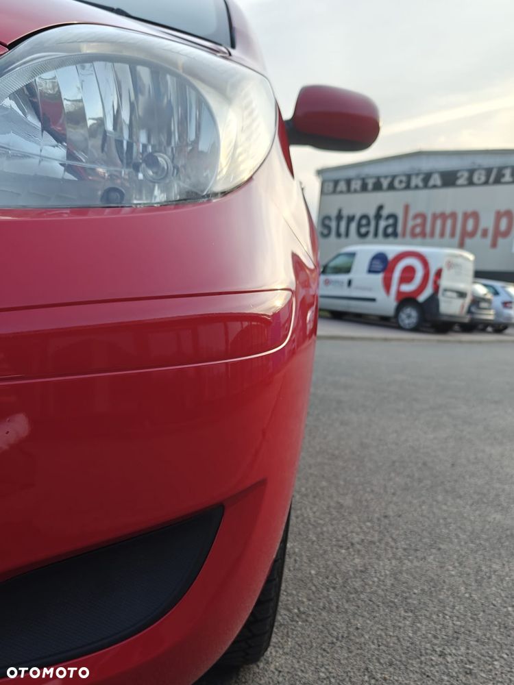 Toyota Yaris 1.4 D-4D Sol MM - 10