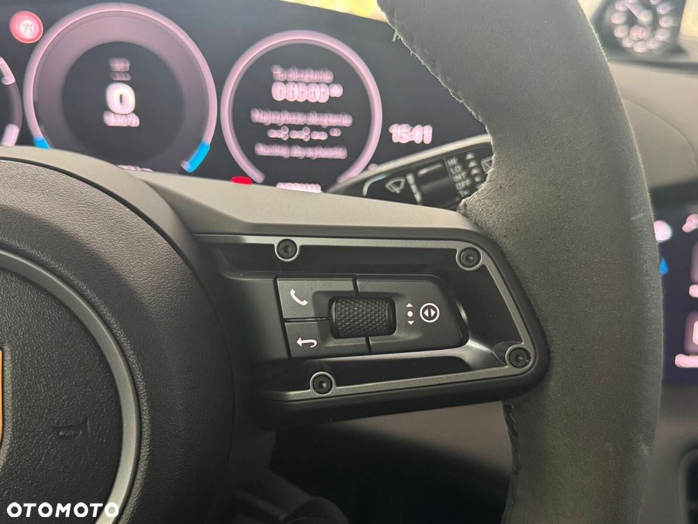 Porsche Taycan 105kWh Performance Plus - 18