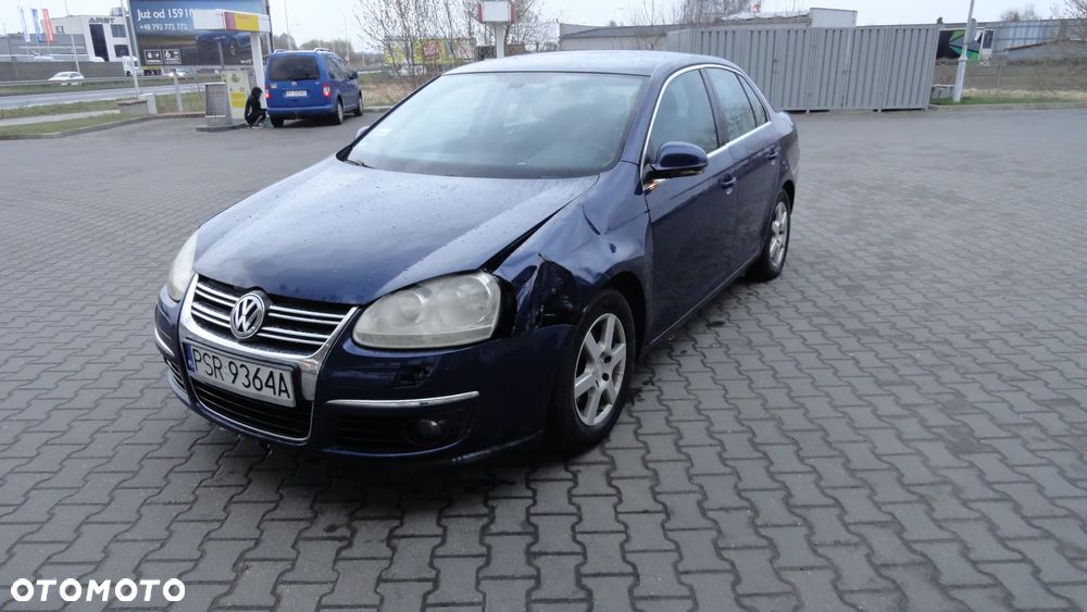 Volkswagen Jetta 1.9 TDI Comfortline - 1