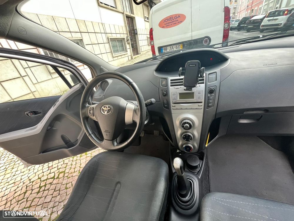 Toyota Yaris 1.0 VVT-i - 23
