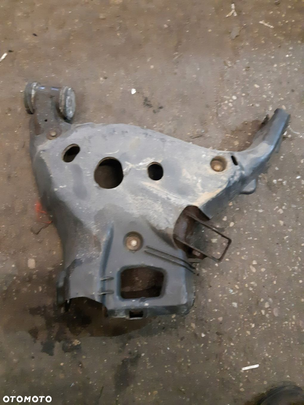 AUDI A6 C6 WAHACZ PRAWY TYŁ TYLNY - 4