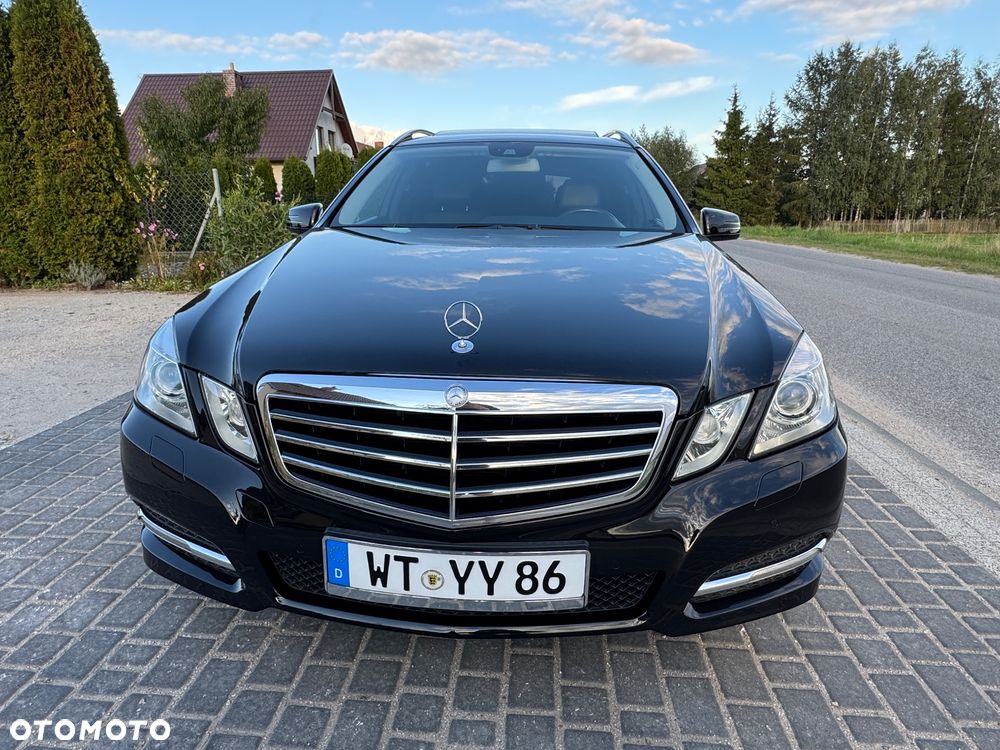 Mercedes-Benz Klasa E 200 CGI BlueEffICIENCY Avantgarde - 9