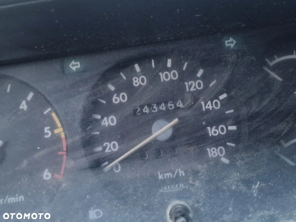 Nissan Patrol 2.8 TD SG - 10