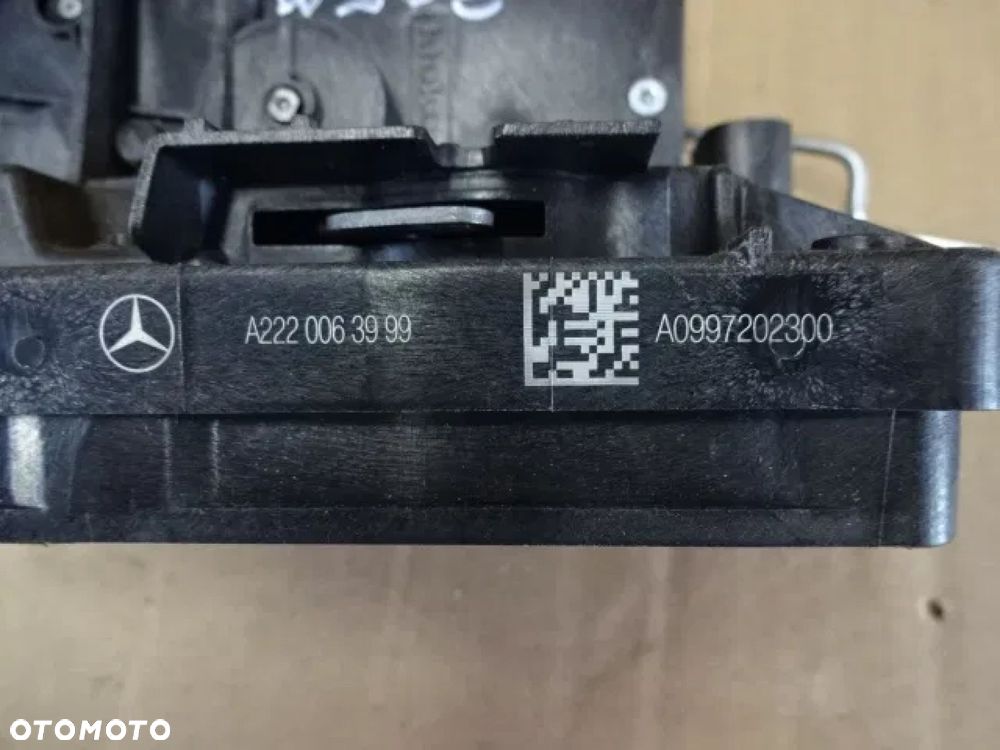 MERCEDES W205 W222 AMG ZAMEK DRZWI LEWY PRZÓD - 2