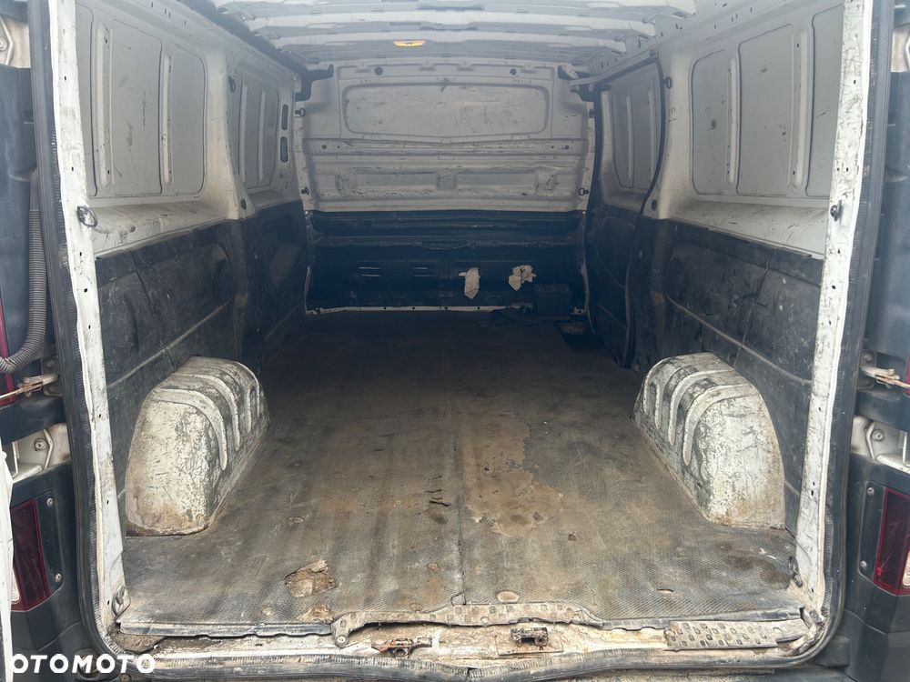 Renault Trafic 3 - 8
