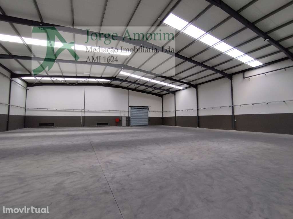 Armazém industrial 1600 m2. Aceso A1 a 500 mt. - Grande imagem: 2/10