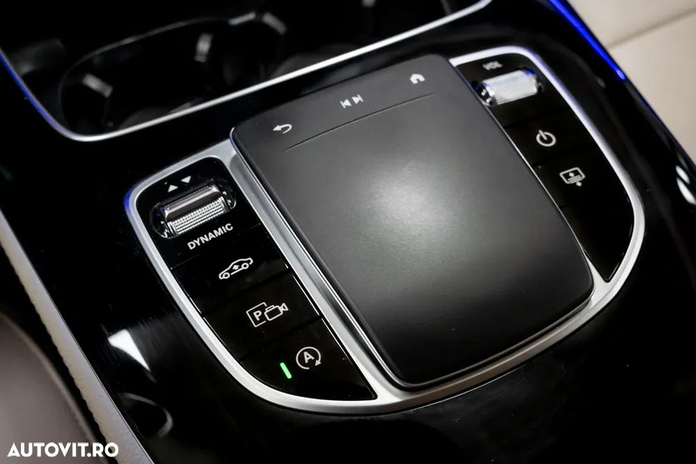 Mercedes-Benz E 220 d 4Matic 9G-TRONIC - 34