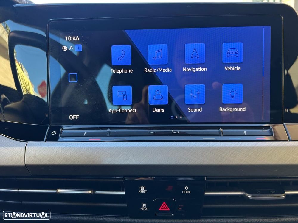 VW Golf 1.0 eTSI Life DSG - 24