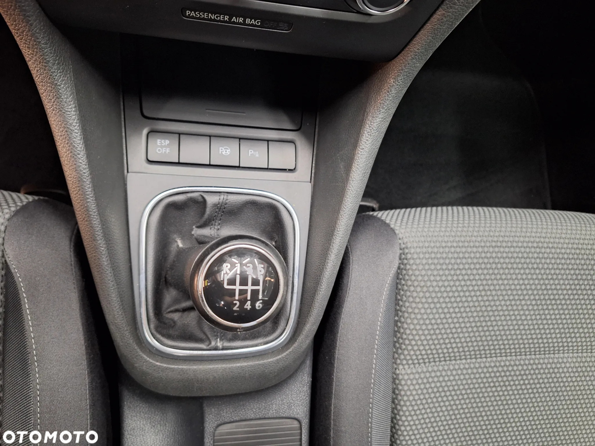 Volkswagen Golf - 15