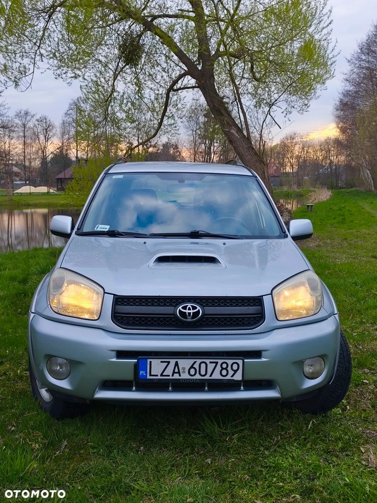 Toyota RAV4 D-4D 4x4 - 2