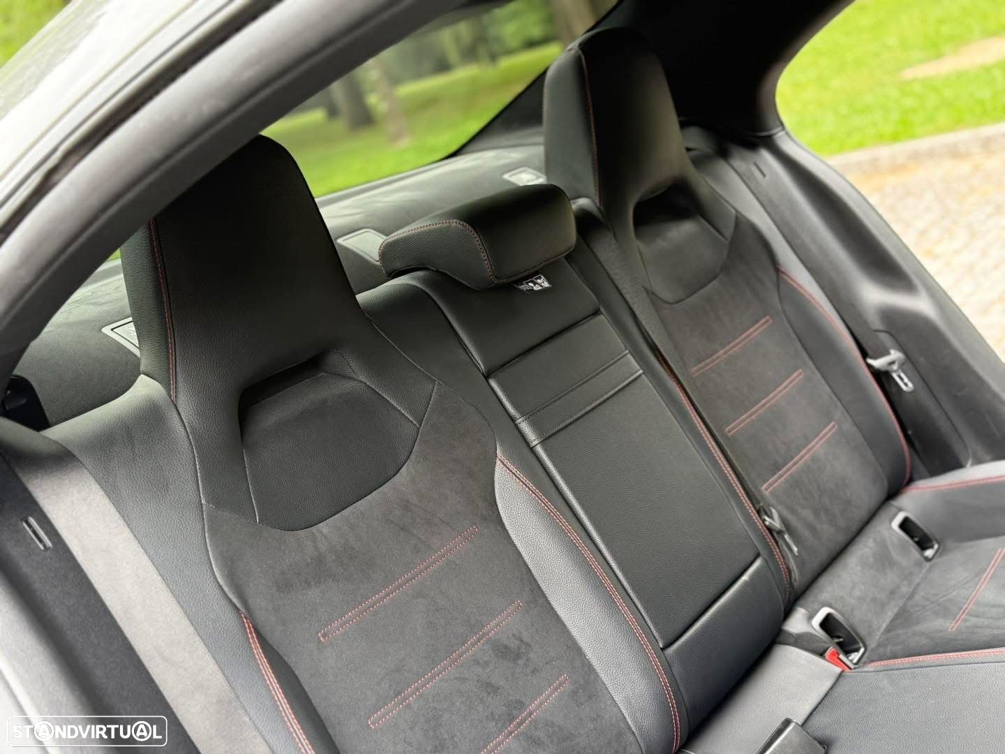 Mercedes-Benz CLA 200 - 12