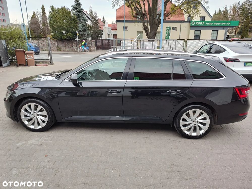 Skoda Superb 2.0 TDI Style - 20