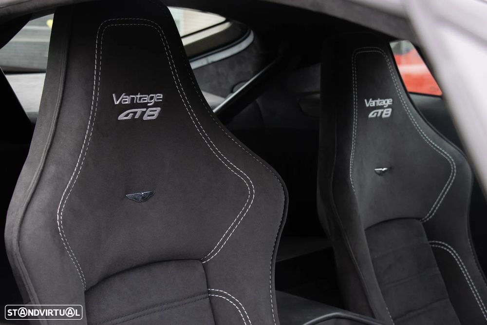 Aston Martin Vantage Coupe GT8 - 55