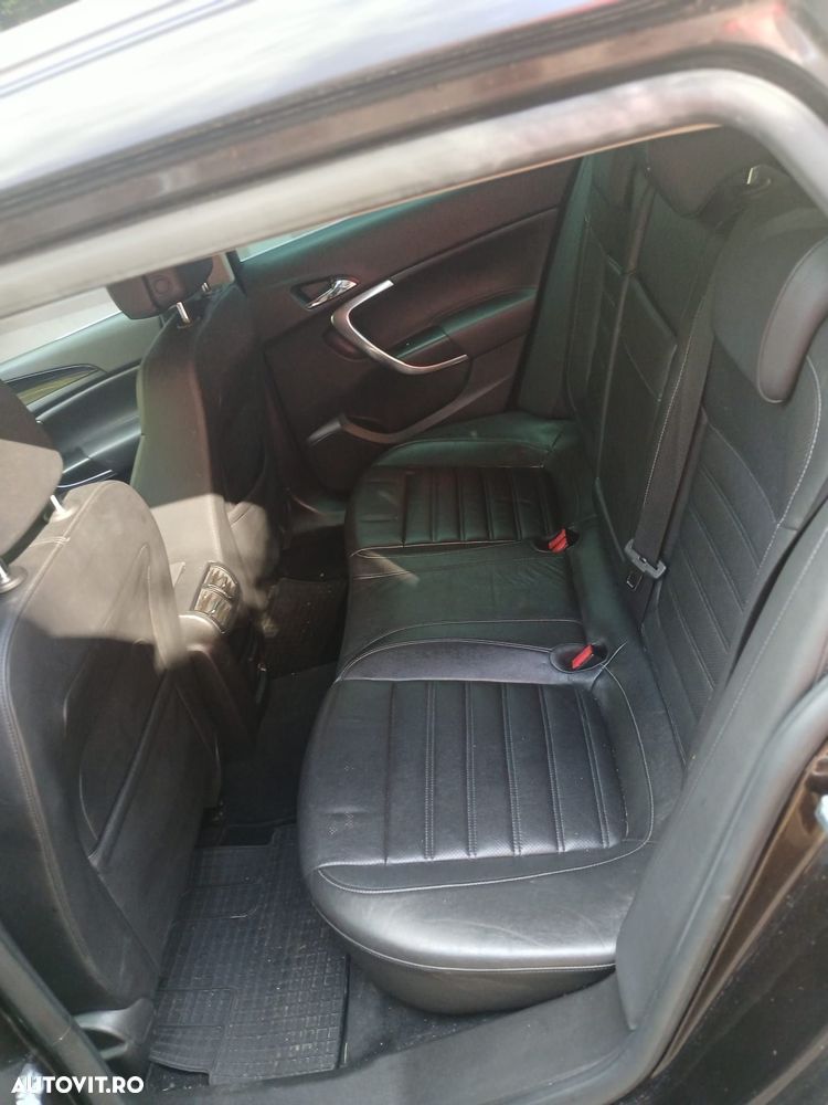 Opel Insignia 2.0 CDTI ECOTEC 4X4 Country Aut. - 10