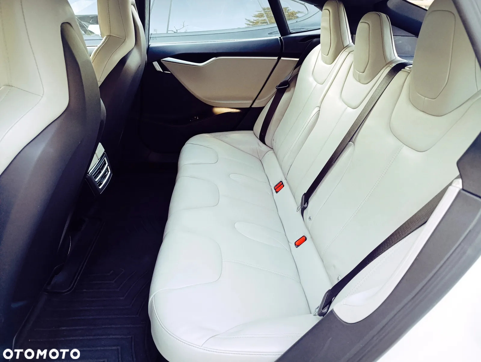 Tesla Model S Long Range Plus - 21