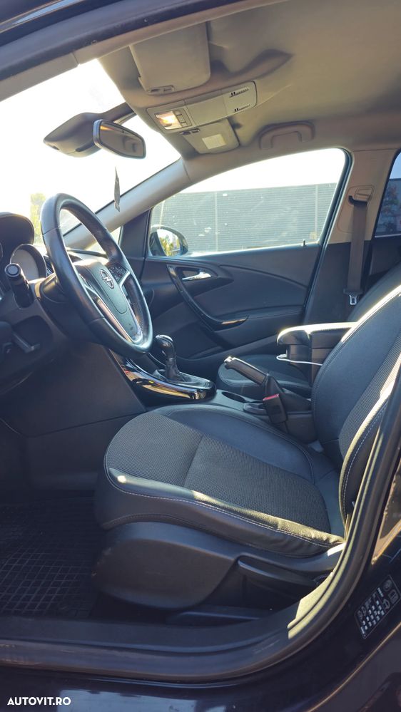 Opel Astra 1.4 ECOTEC Cosmo - 12