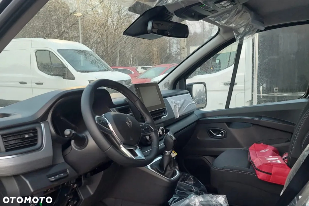 Renault Trafic SpaceClass 2.0 dCi EDC - 6