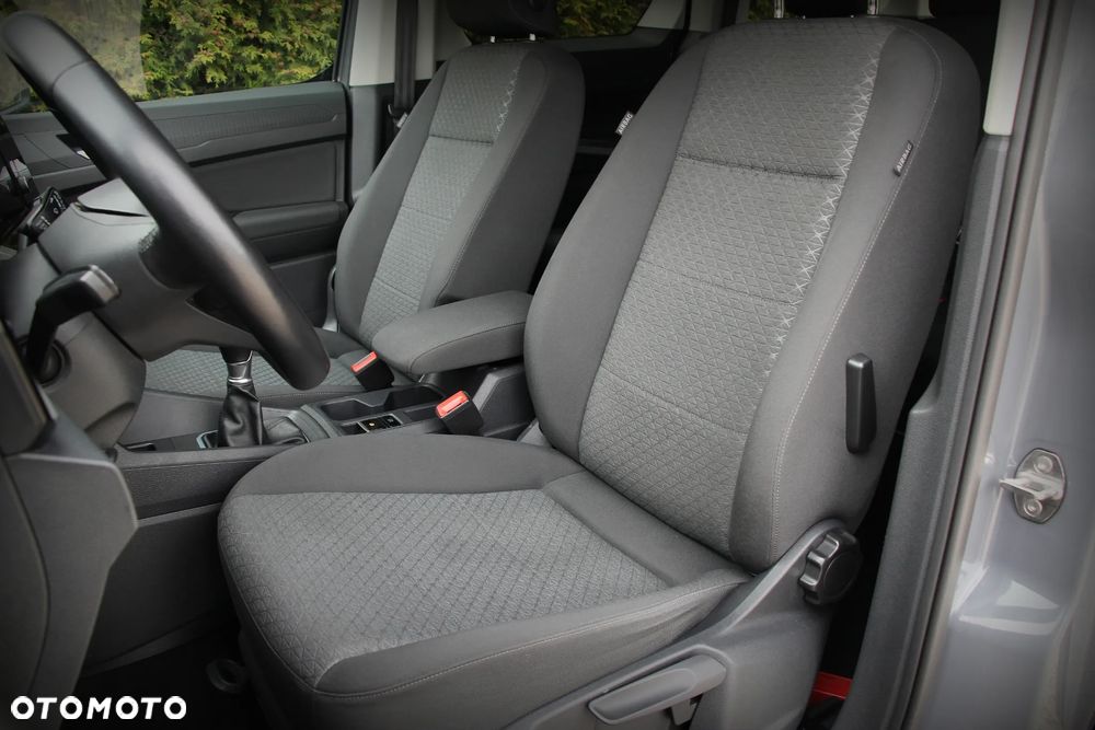 Ford Tourneo Connect 2.0 EcoBlue Titanium - 16