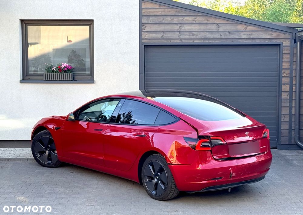 Tesla Model 3 - 14