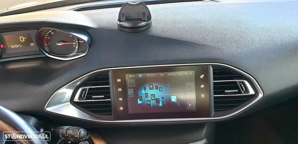 Peugeot 308 1.2 PureTech Allure - 31