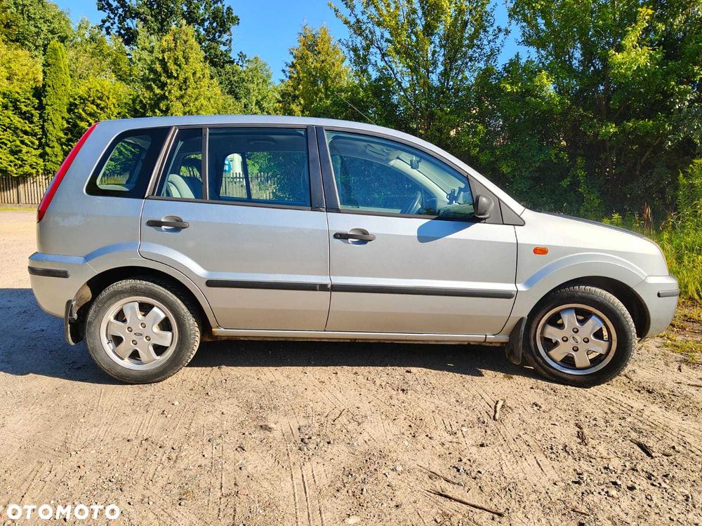Ford Fusion - 2