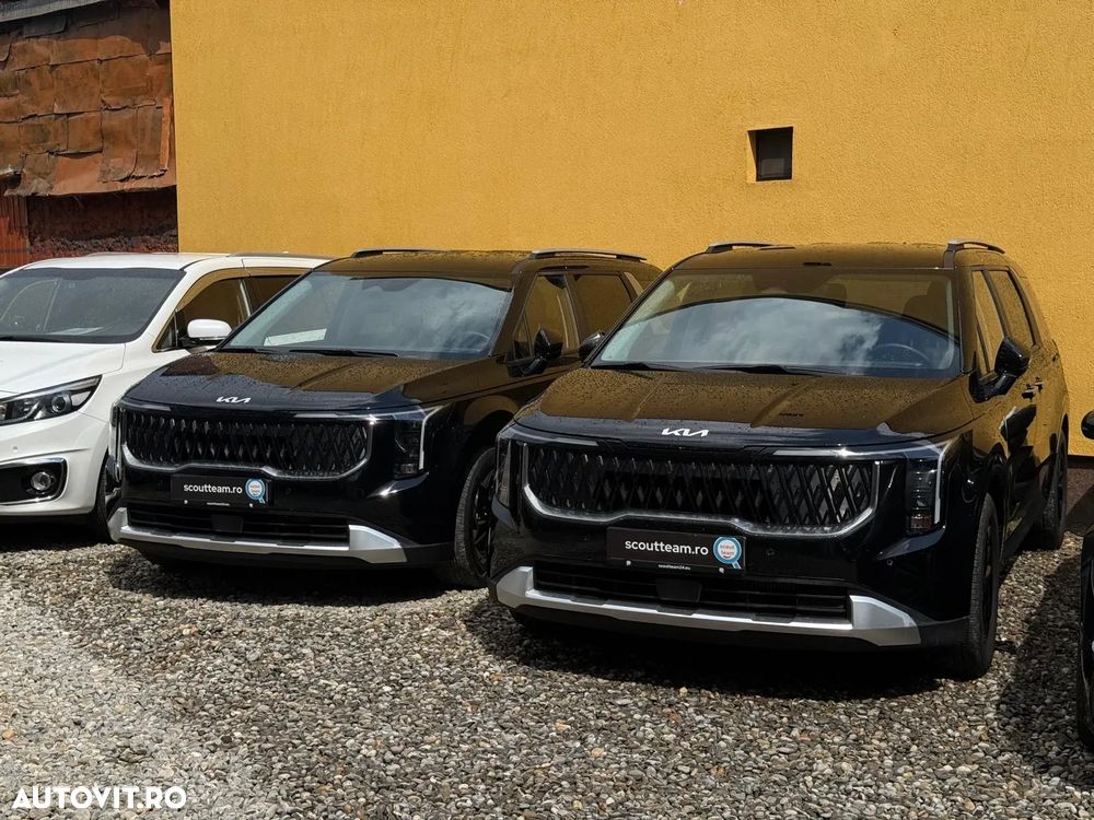 Kia Carnival - 18