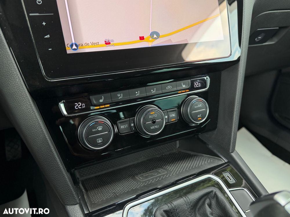 Volkswagen Passat 2.0 TDI DSG Highline - 16