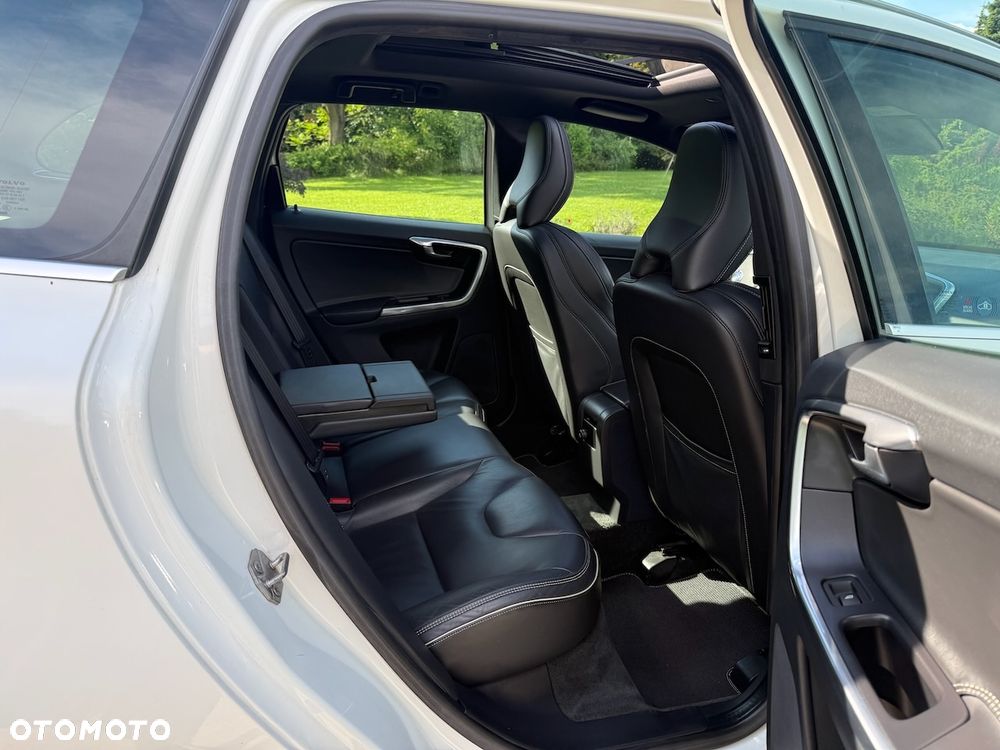 Volvo XC 60 D5 AWD Summum - 23