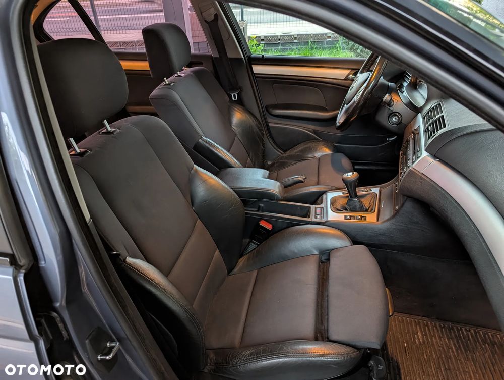 BMW Seria 3 330d - 10