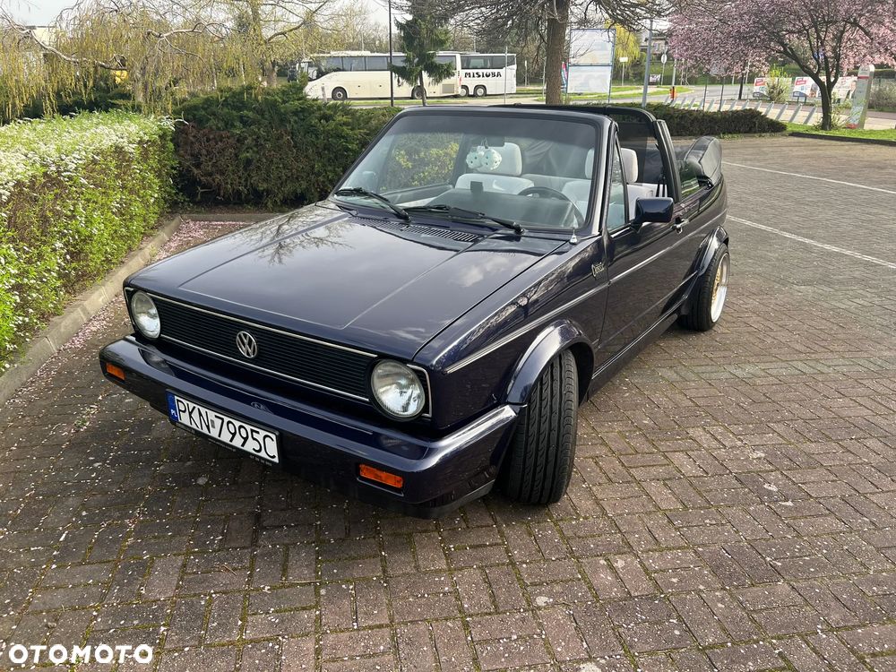 Volkswagen Golf - 22