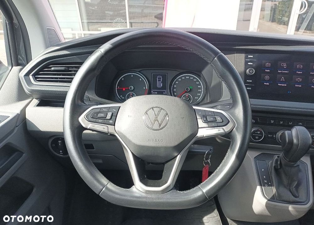 Volkswagen Caravelle - 7