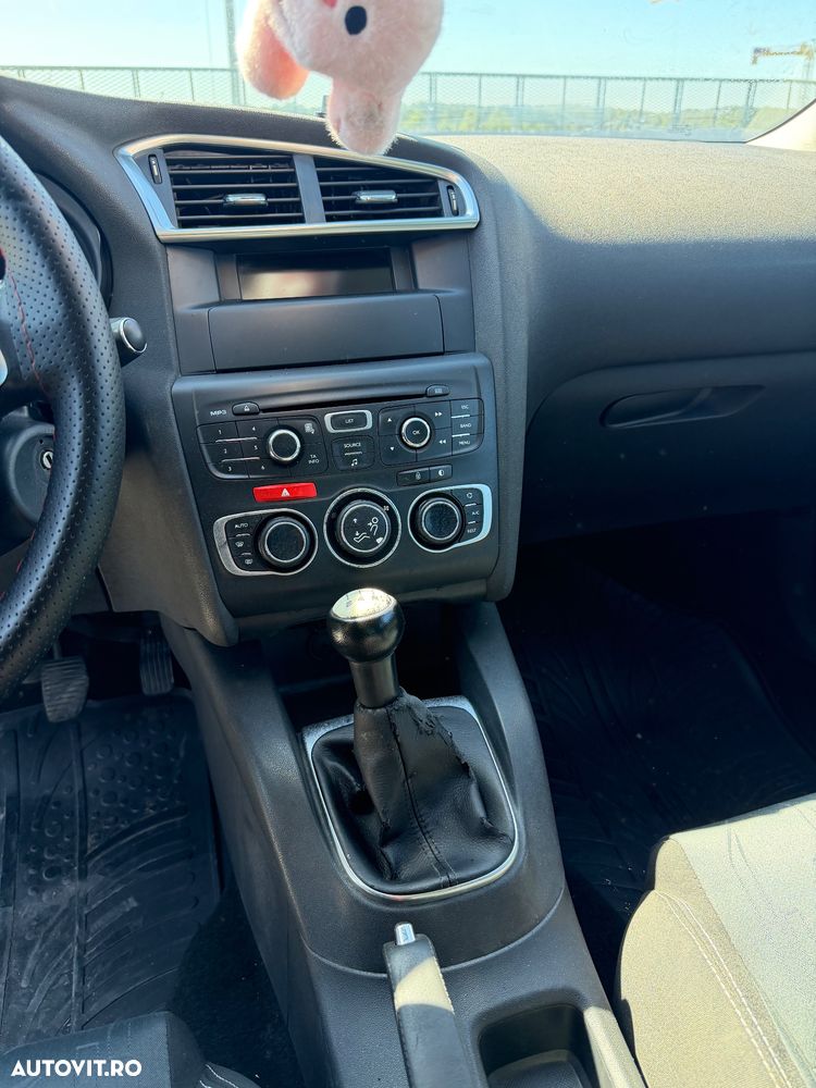 Citroën C4 1.6 HDI 16V X - 10
