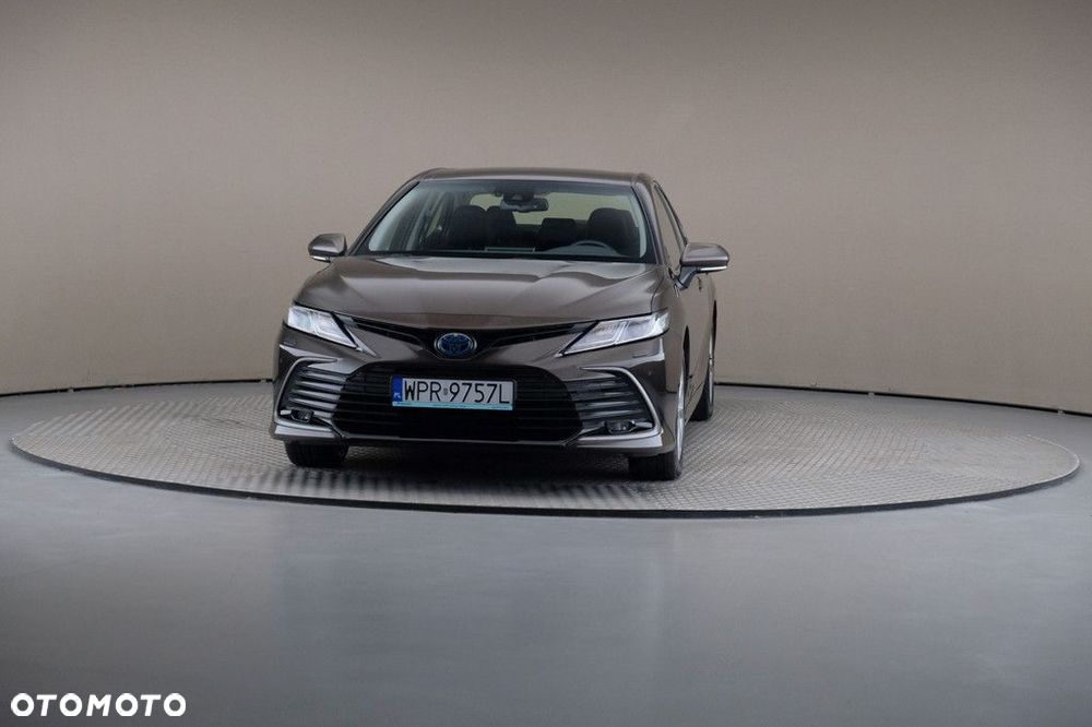 Toyota Camry 2023 photo 3